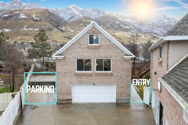 Building Photo - 13043 S Mountain Crst Cir