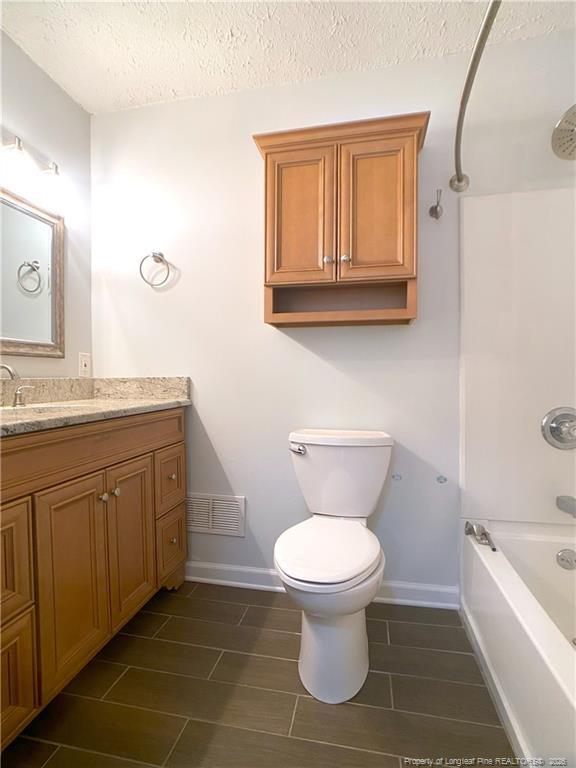 Building Photo - 2721 Mirror Lake Dr