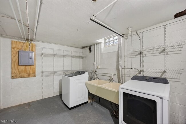 Building Photo - 20945 Halworth Rd