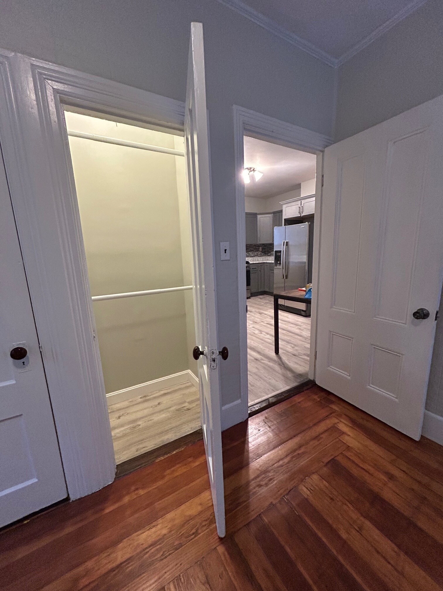 Main Bedroom - 125 Calverley St