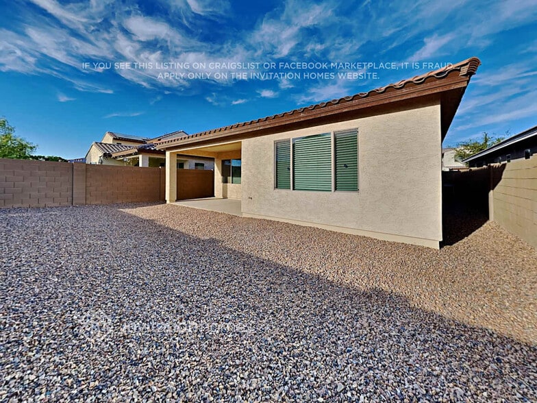 Building Photo - 26126 N 121st Ave