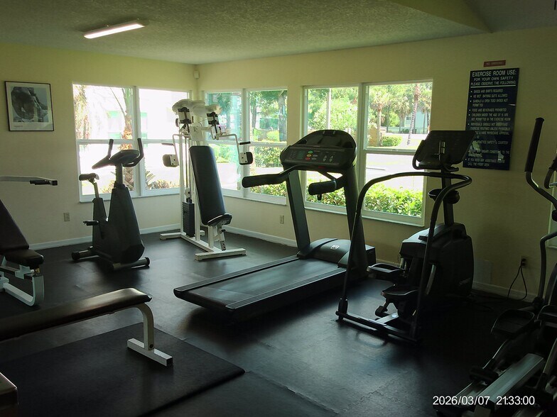 Building Photo - 5015 Laguna Bay Cir