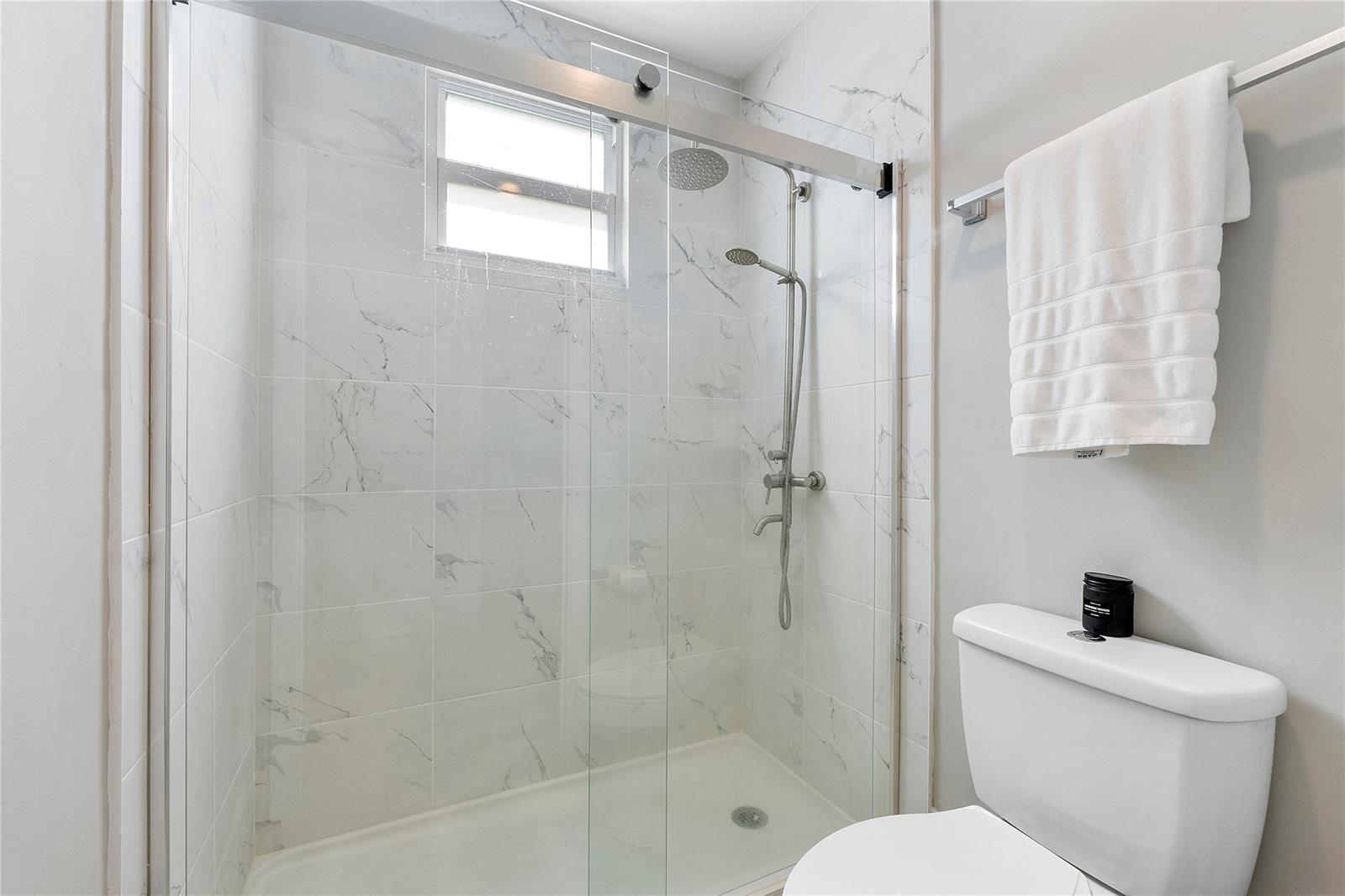 Building Photo - 604 Stanton Dr