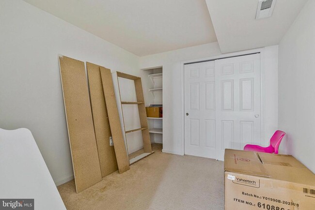 Building Photo - 44208 Navajo Dr