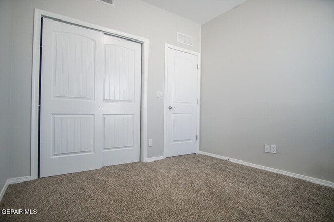 Building Photo - 12874 Woolstone Dr