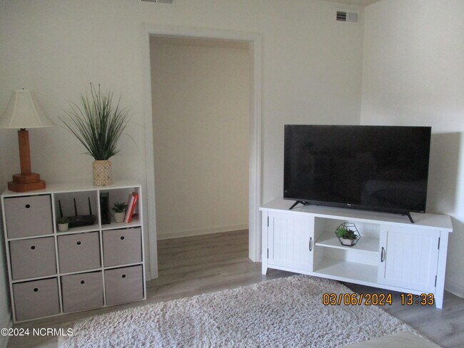 Building Photo - 4169 Spirea Dr