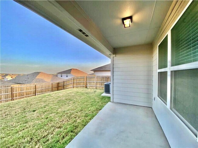 Building Photo - 5905 Ronee Leah Dr