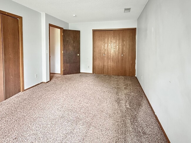 Building Photo - 3344 Berwood Ct W