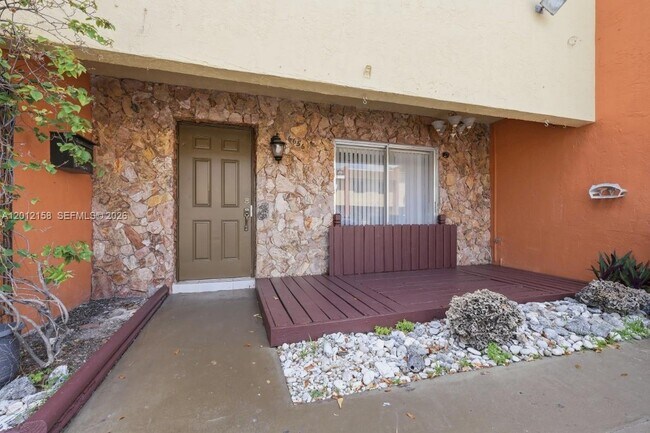 Building Photo - 6656 SW 41st St