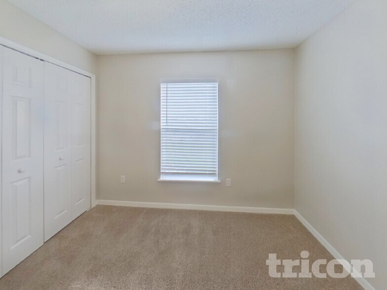 Building Photo - 1730 Sunset Ridge Dr