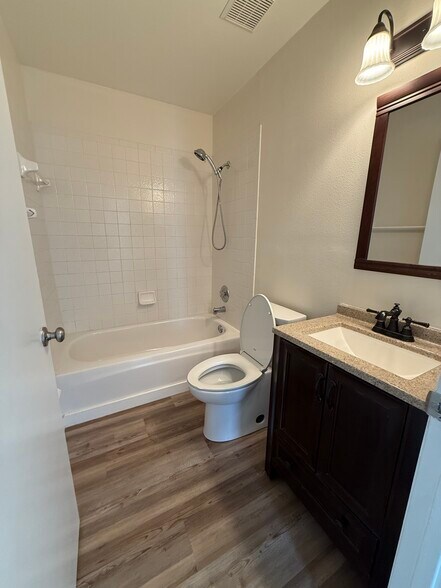 Building Photo - 115 58th St E