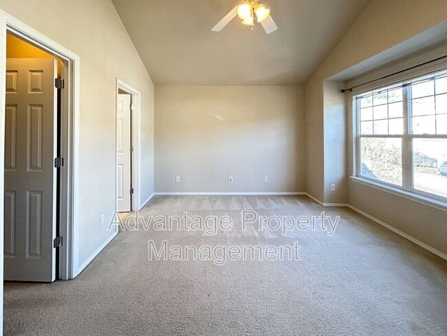 Building Photo - 3108 NW Morning Glory Dr