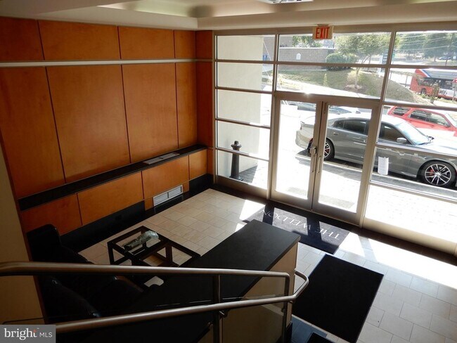 Building Photo - 1730 Arlington Blvd
