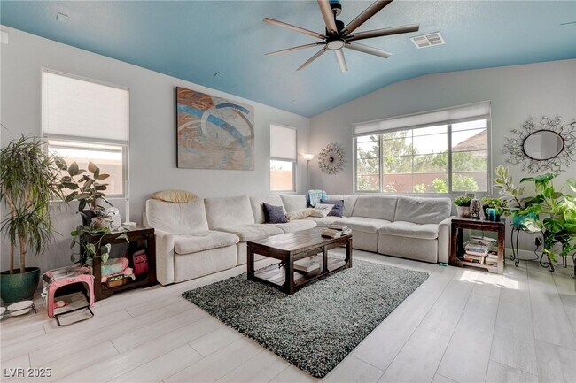 Building Photo - 10597 Cloud Whisper Dr