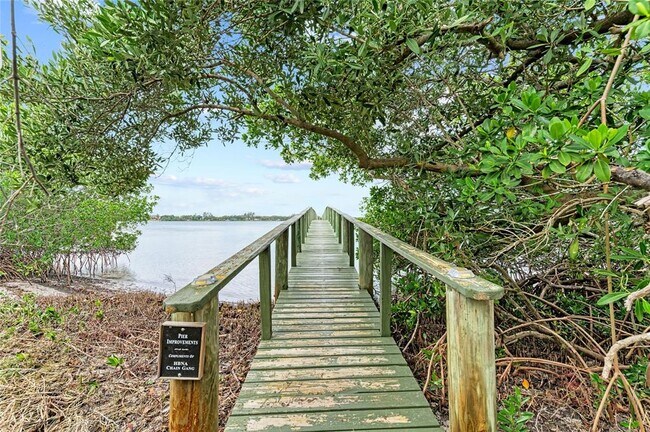 Building Photo - 232 Hidden Bay Dr