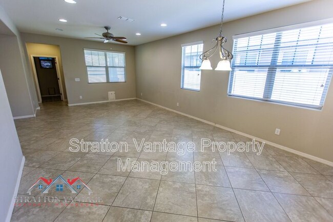 Building Photo - 256 N Jesse St