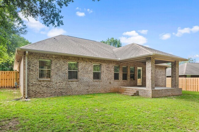 Building Photo - Luxury home in a premier neighborhood!