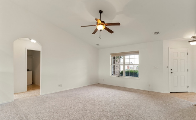 Building Photo - Glenpool 4 Bed 2 Bath with Open and Split ...