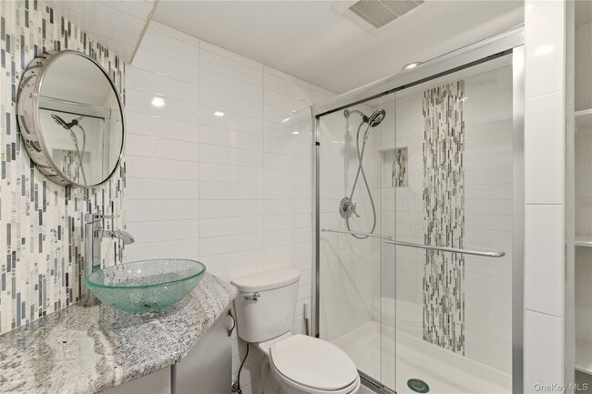 Building Photo - 24 Green Dr