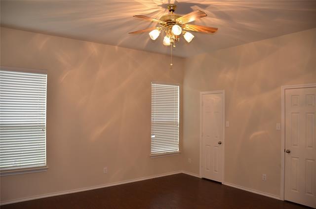 Building Photo - 3305 Ocean Dr