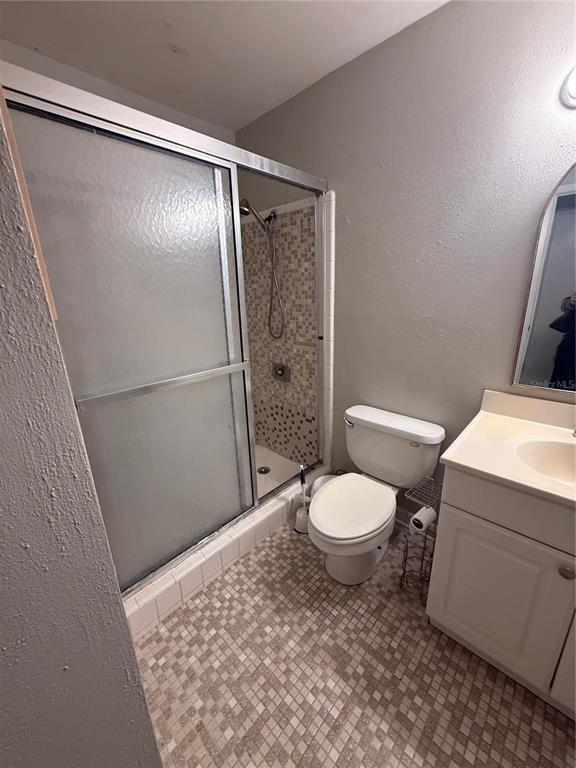 Building Photo - 1410 N Fern Creek Ave