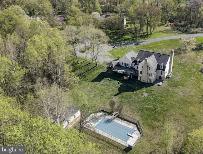 Building Photo - 12929 Esworthy Rd