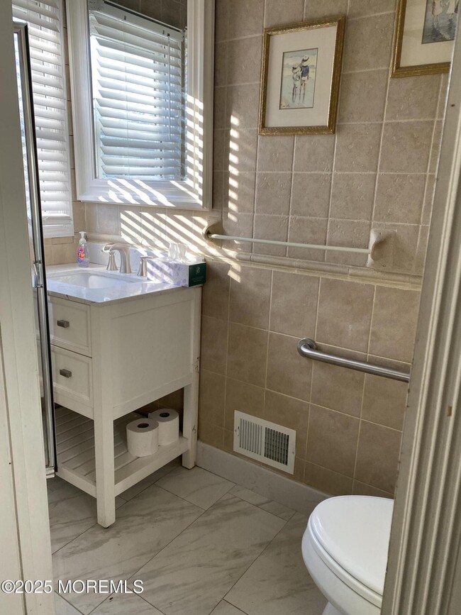 Building Photo - 41 Church Rd