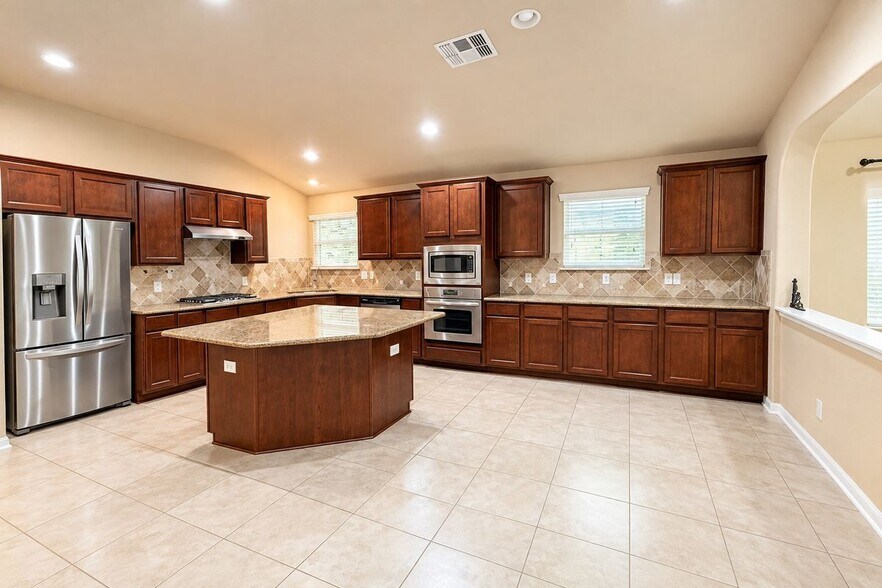 Building Photo - 5627 Cypress Dawn