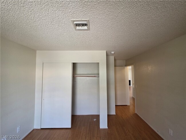Building Photo - 2200 Highpointe Dr