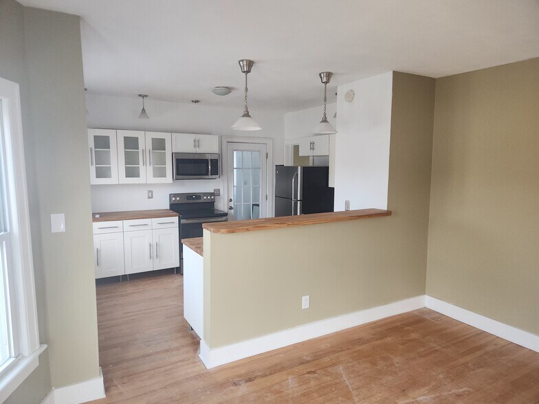 Building Photo - 171 Shotwell Park