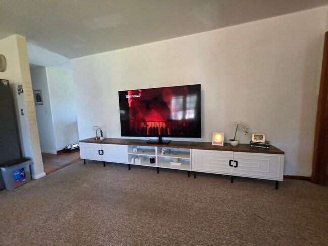 Building Photo - 104 Lee Dr