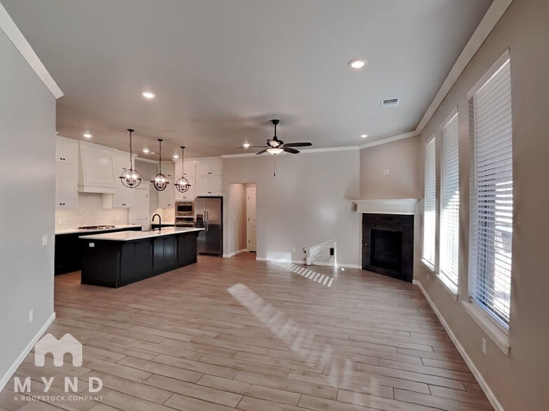 Building Photo - 5400 Riverrun Ct