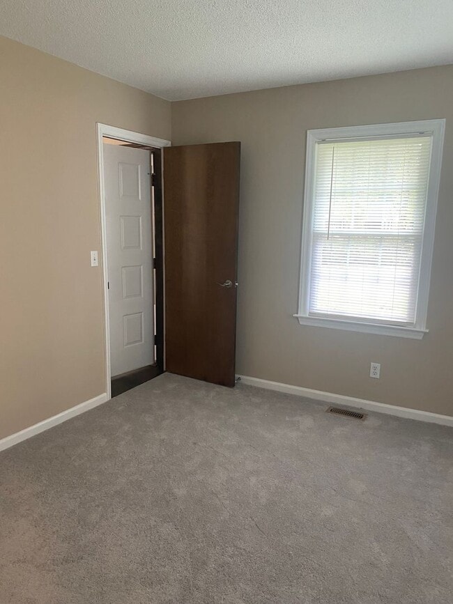 Building Photo - Charming 3 bed 2 bath Cape Cod for rent