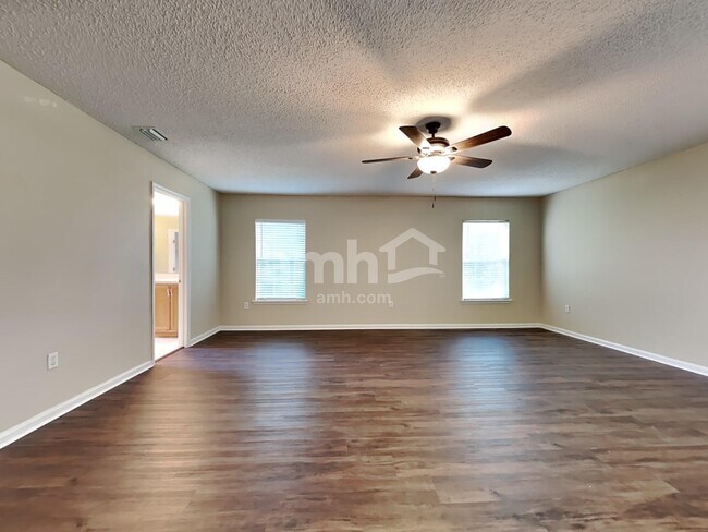 Building Photo - 11673 Brian Lakes Dr