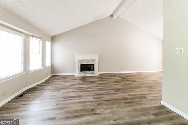Building Photo - 895 Old Spring Way NE