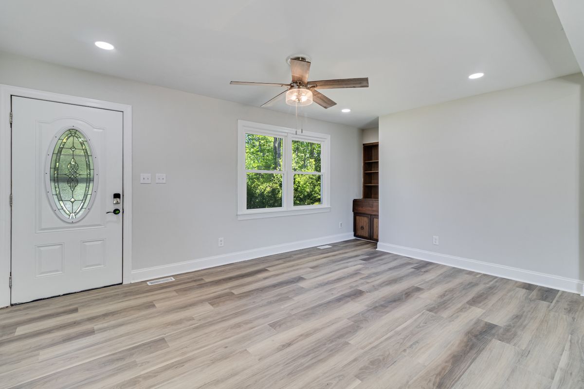 Building Photo - 27419 Birch Manor Cir