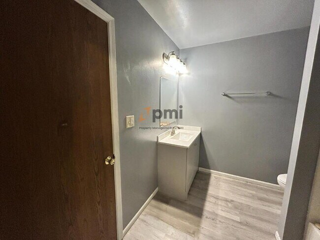 Building Photo - 4059 W 73rd Ave