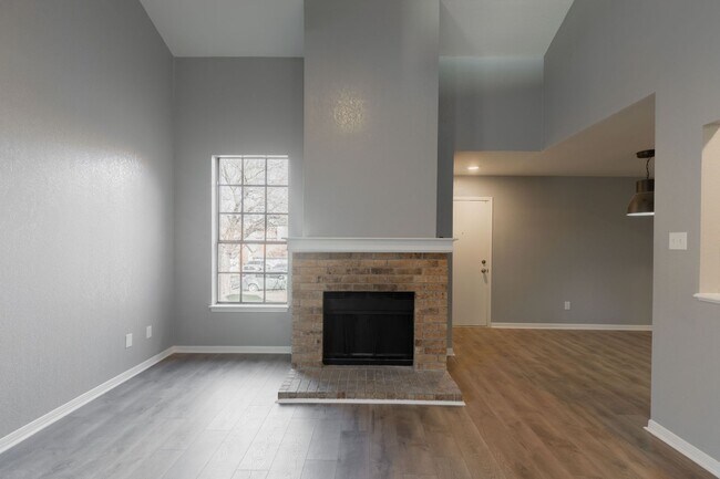 Building Photo - Rawhide Loop, 317/319