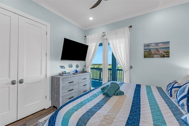 Building Photo - 312 Seagrass