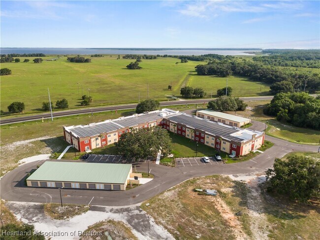 Building Photo - 260 Spanish Moss Cir