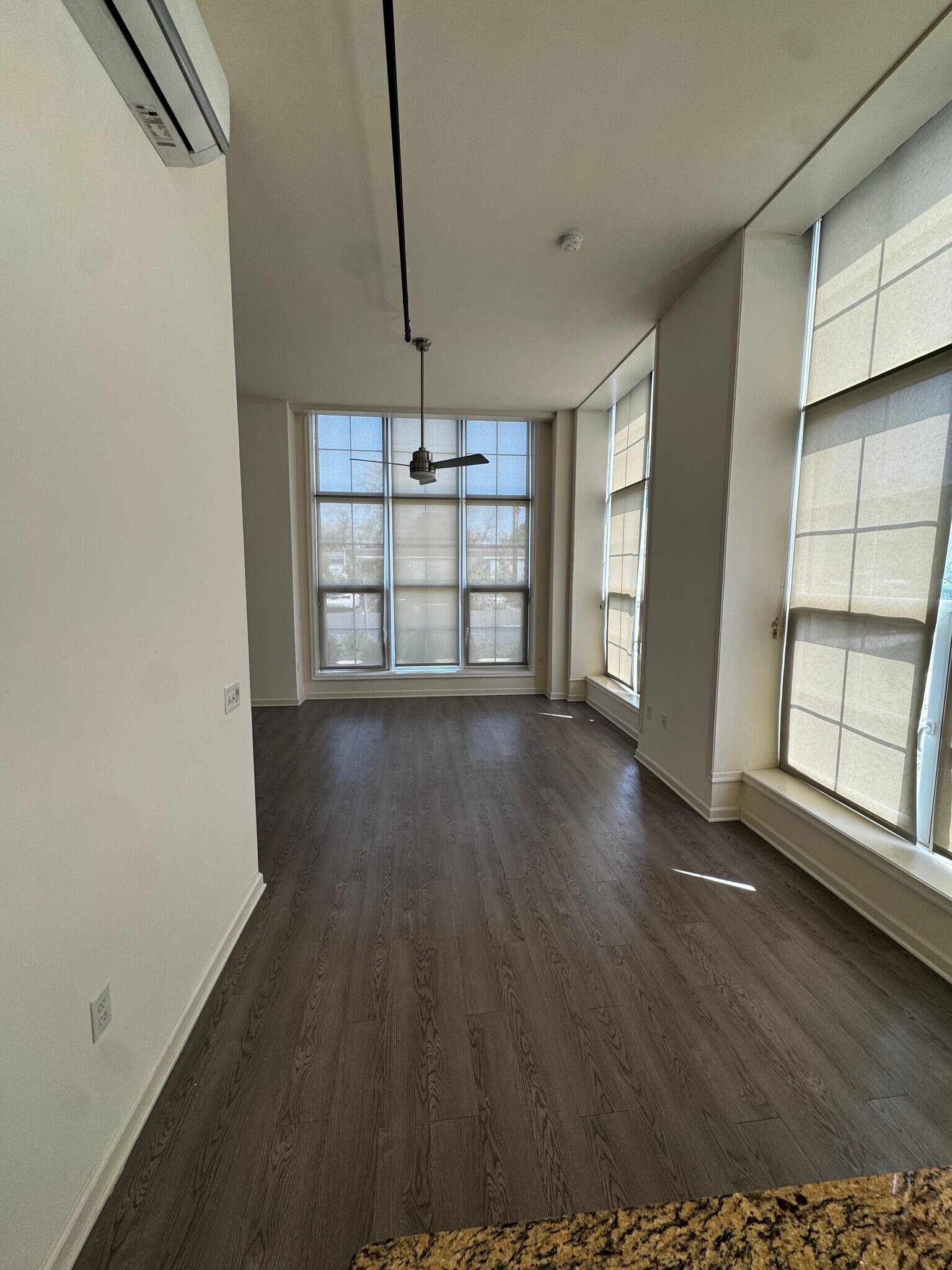 Building Photo - 73 Washington St