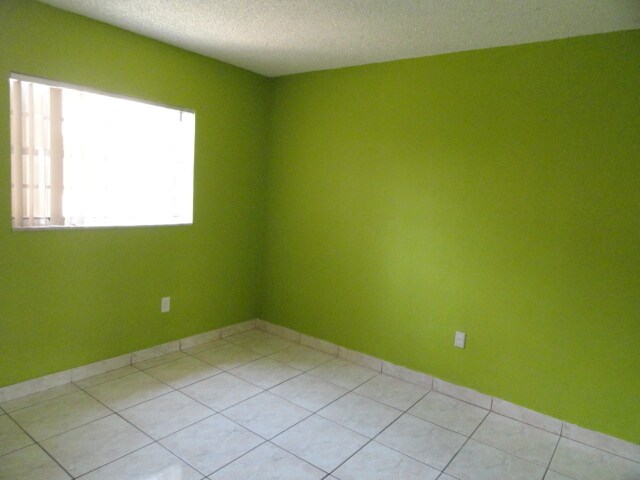 Building Photo - 120 Royal Palm Rd