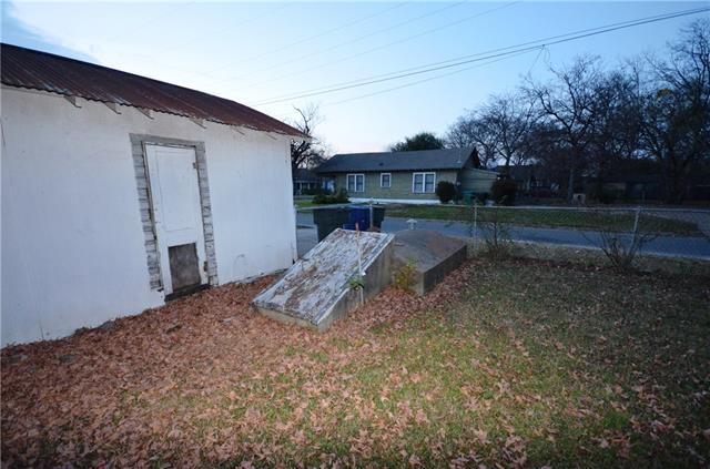 Building Photo - 1103 S Willow St