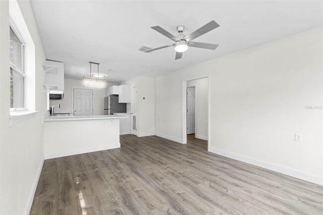 Building Photo - 6708 S Juanita St