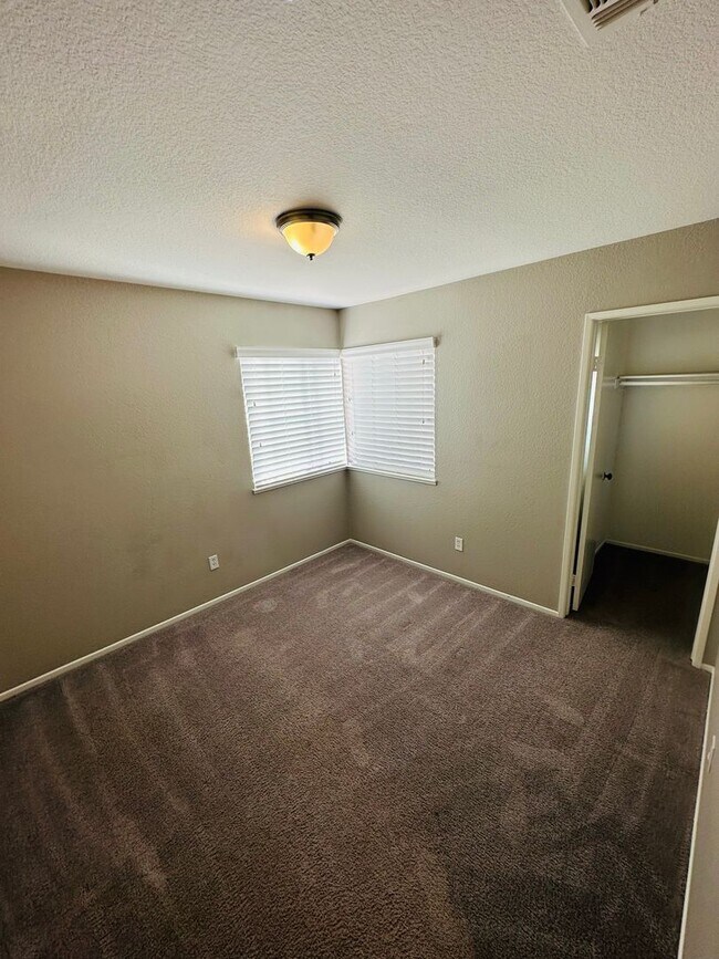 Building Photo - Coming Soon! 3 bedroom Murrieta home for L...