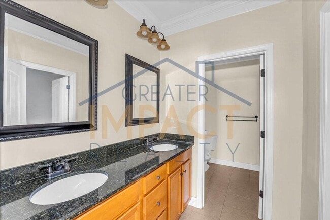 Building Photo - 810 Klondike Way