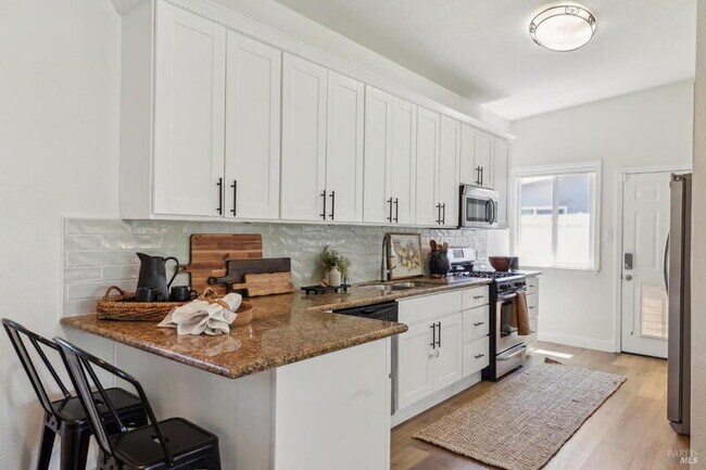 Building Photo - 53 Labrea Way