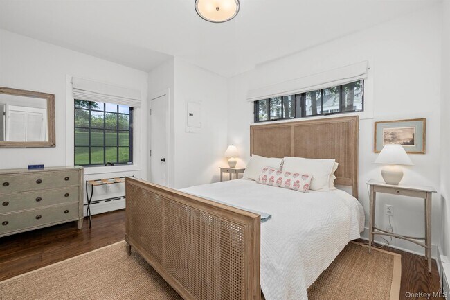 Building Photo - 74 Melville Rd