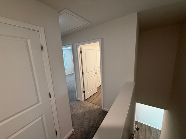 Building Photo - Beautiful Townhome in Charlotte