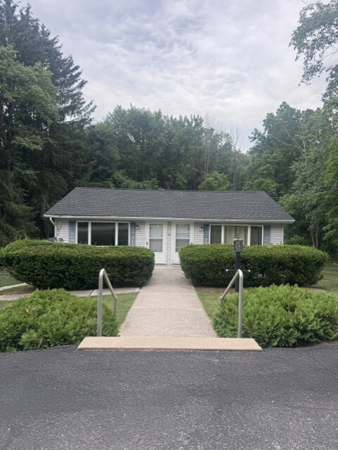 Building Photo - 24 Lake Wallkill Rd